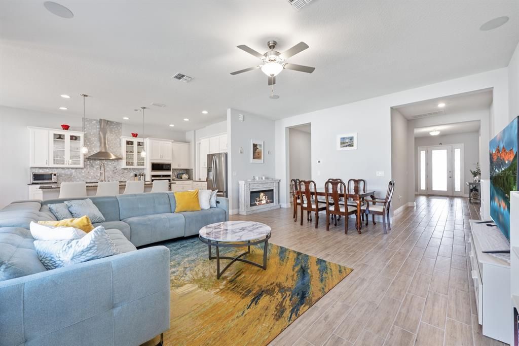 For Sale: $735,000 (4 beds, 2 baths, 2708 Square Feet)