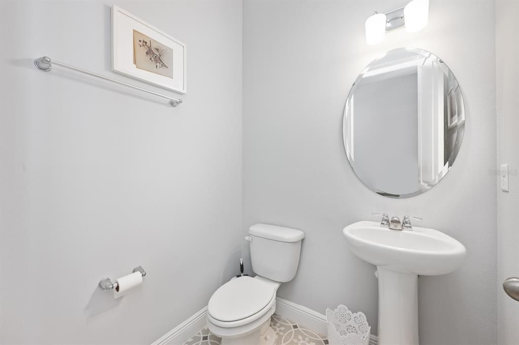 For Sale: $735,000 (4 beds, 2 baths, 2708 Square Feet)