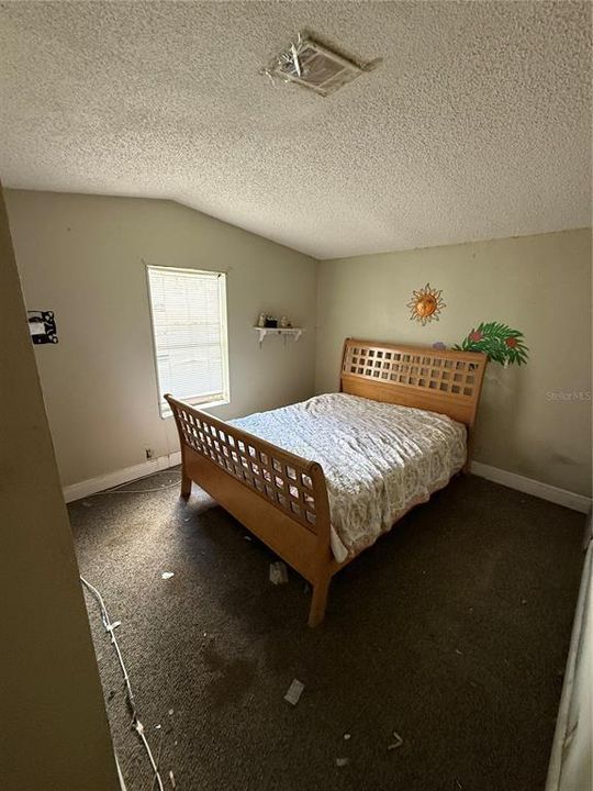 For Sale: $85,000 (2 beds, 2 baths, 924 Square Feet)