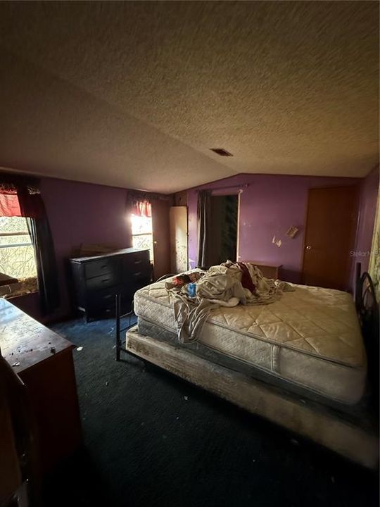 For Sale: $85,000 (2 beds, 2 baths, 924 Square Feet)