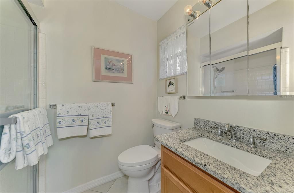 Active With Contract: $219,900 (2 beds, 2 baths, 1120 Square Feet)
