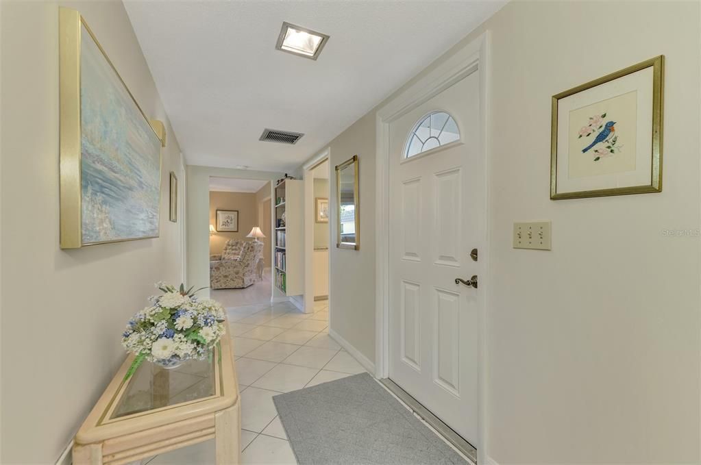 Active With Contract: $219,900 (2 beds, 2 baths, 1120 Square Feet)