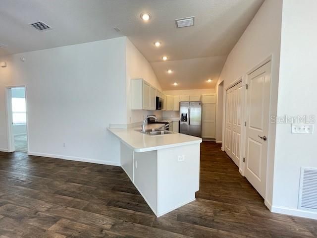 For Rent: $1,950 (2 beds, 2 baths, 1192 Square Feet)