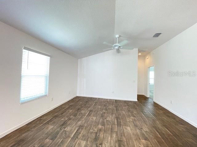 For Rent: $1,950 (2 beds, 2 baths, 1192 Square Feet)