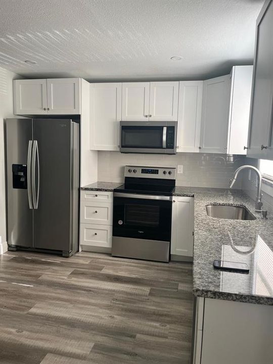 В аренду: $2,900 (3 спален, 2 ванн, 896 Квадратных фут)