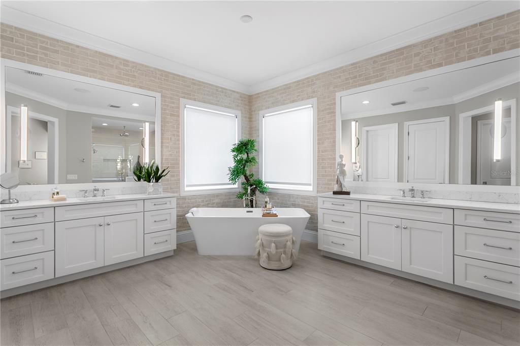 For Sale: $5,000,000 (5 beds, 5 baths, 6398 Square Feet)