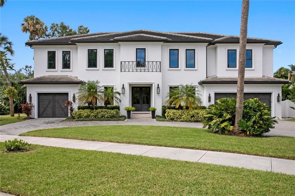 For Sale: $5,000,000 (5 beds, 5 baths, 6398 Square Feet)