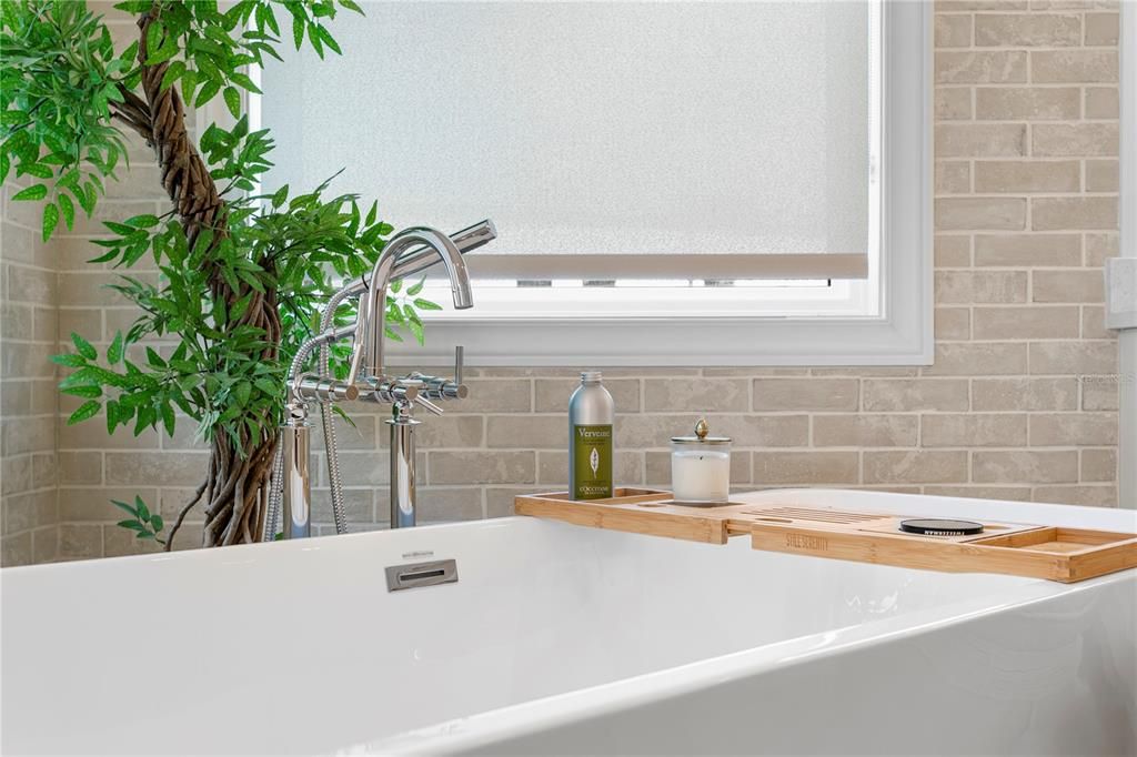 For Sale: $5,000,000 (5 beds, 5 baths, 6398 Square Feet)