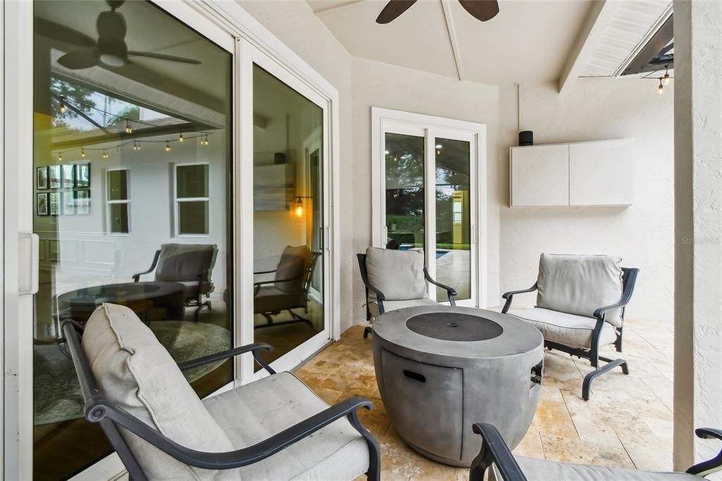 合同活跃: $815,000 (4 贝兹, 3 浴室, 2578 平方英尺)