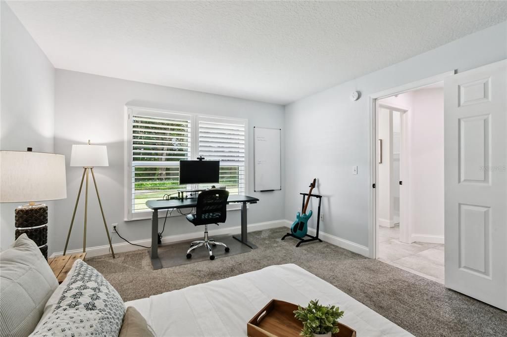 合同活跃: $815,000 (4 贝兹, 3 浴室, 2578 平方英尺)