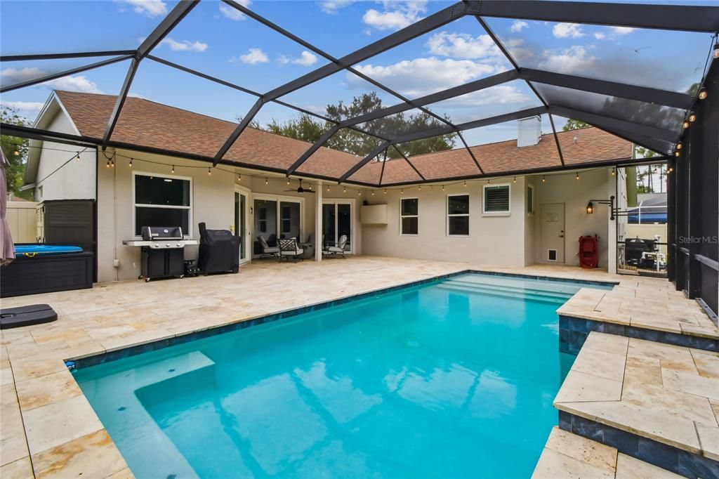 合同活跃: $815,000 (4 贝兹, 3 浴室, 2578 平方英尺)