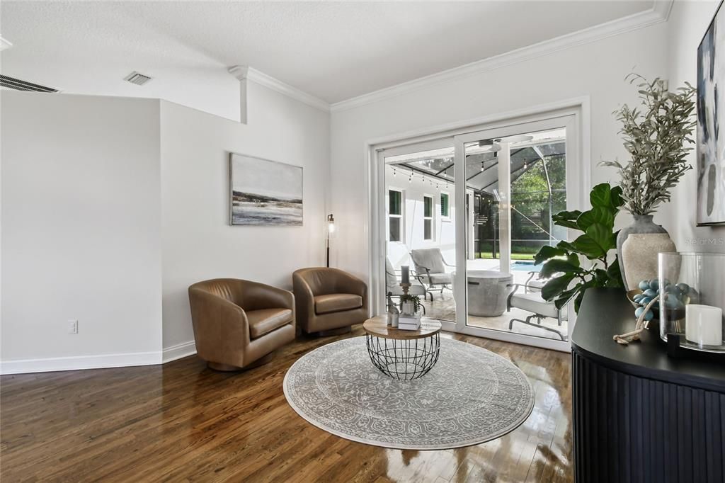 合同活跃: $815,000 (4 贝兹, 3 浴室, 2578 平方英尺)