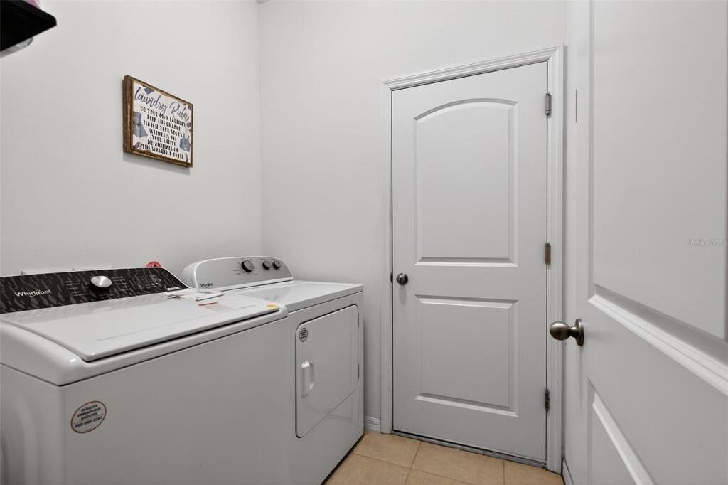 For Sale: $354,900 (4 beds, 2 baths, 2104 Square Feet)