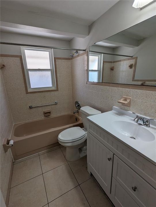 For Rent: $1,625 (2 beds, 1 baths, 1492 Square Feet)