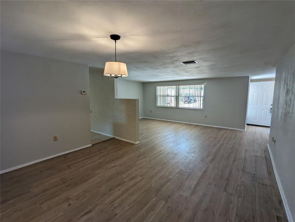 For Rent: $1,625 (2 beds, 1 baths, 1492 Square Feet)