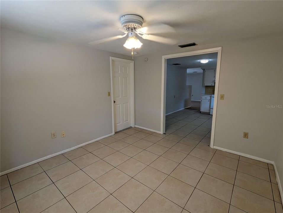 For Rent: $1,625 (2 beds, 1 baths, 1492 Square Feet)