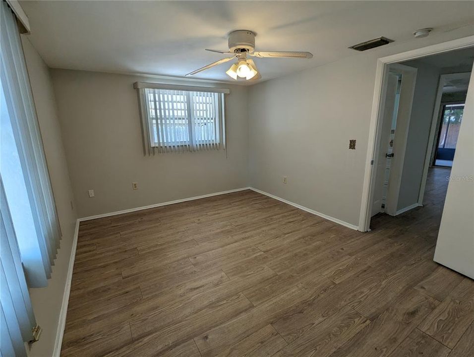 For Rent: $1,625 (2 beds, 1 baths, 1492 Square Feet)