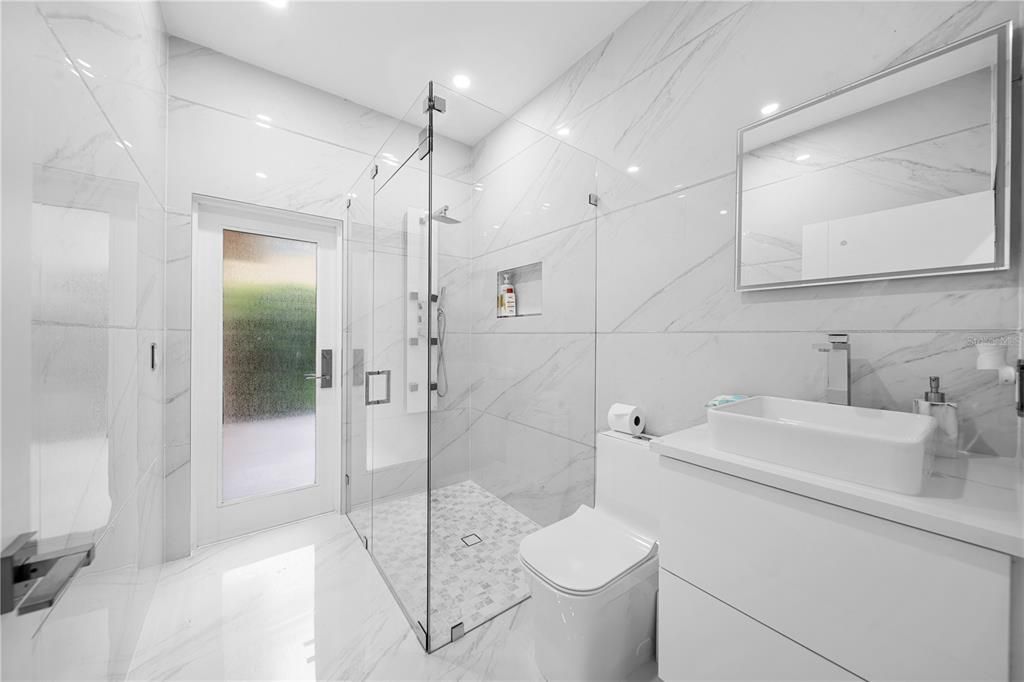 For Sale: $1,299,000 (5 beds, 3 baths, 3495 Square Feet)