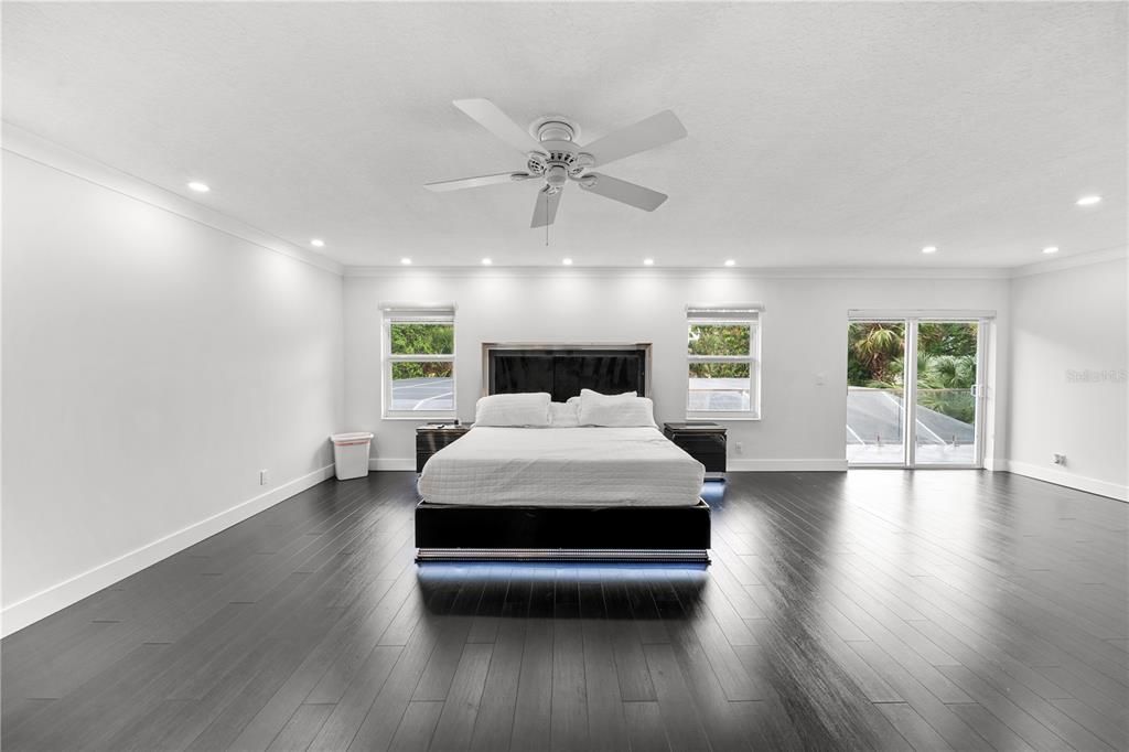 For Sale: $1,299,000 (5 beds, 3 baths, 3495 Square Feet)