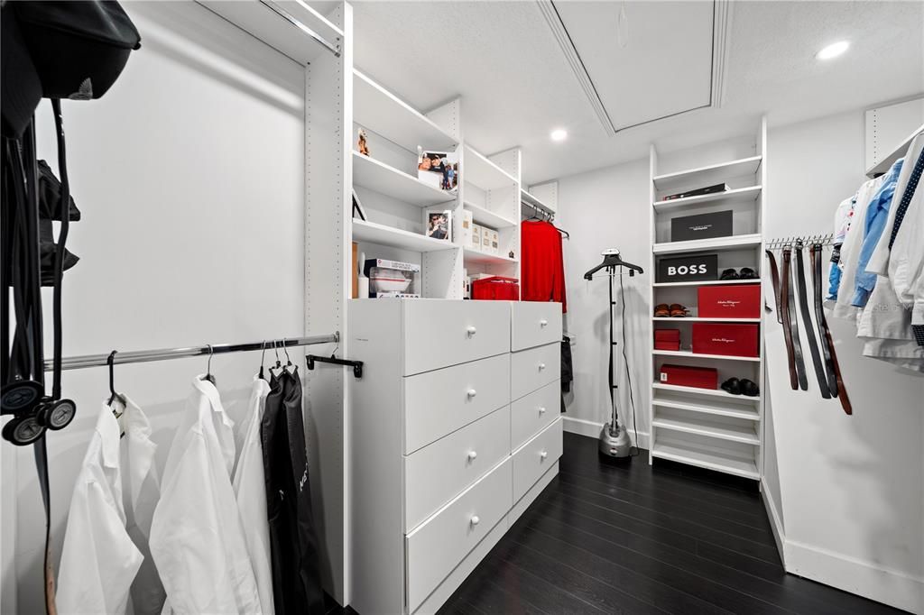 For Sale: $1,299,000 (5 beds, 3 baths, 3495 Square Feet)