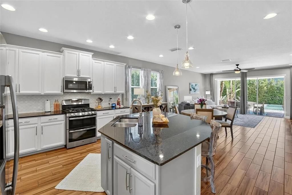 En Renta: $3,800 (4 camas, 2 baños, 2651 Pies cuadrados)