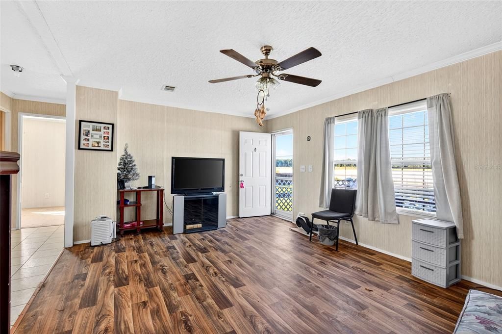 Activo con contrato: $120,000 (3 camas, 2 baños, 1144 Pies cuadrados)