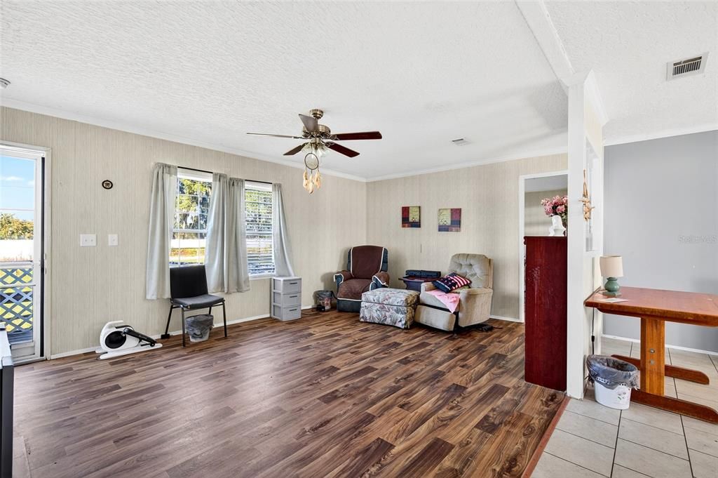 Activo con contrato: $120,000 (3 camas, 2 baños, 1144 Pies cuadrados)