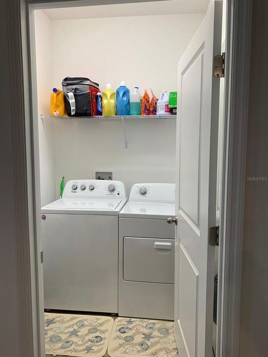 En Renta: $1,950 (3 camas, 2 baños, 1621 Pies cuadrados)