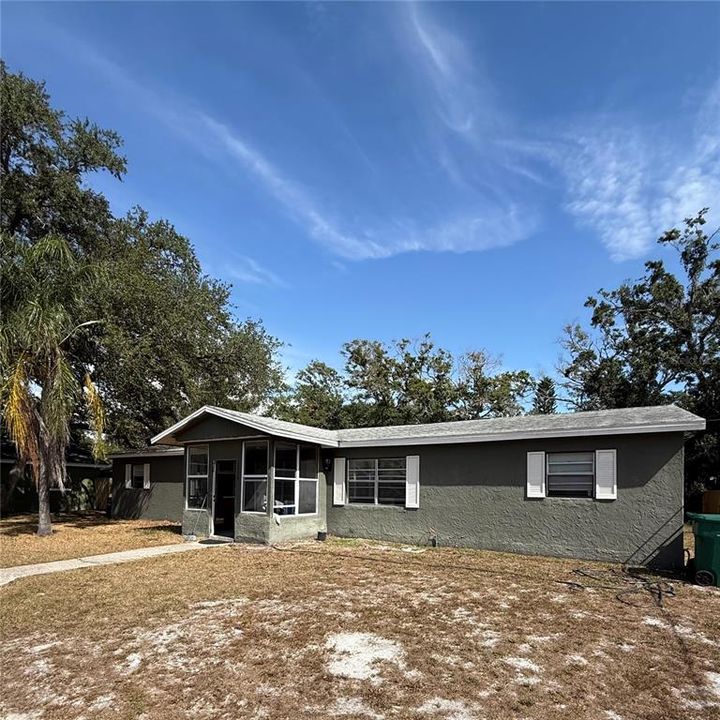 En Venta: $430,000 (6 camas, 0 baños, 1664 Pies cuadrados)