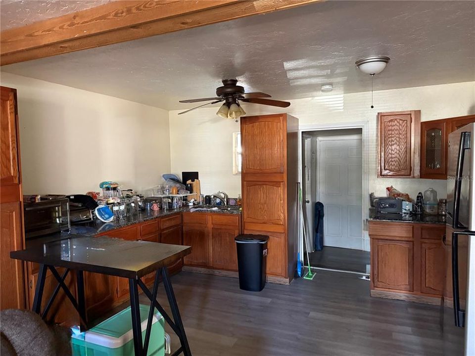 En Venta: $430,000 (6 camas, 0 baños, 1664 Pies cuadrados)