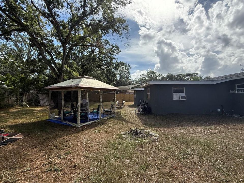 En Venta: $430,000 (6 camas, 0 baños, 1664 Pies cuadrados)