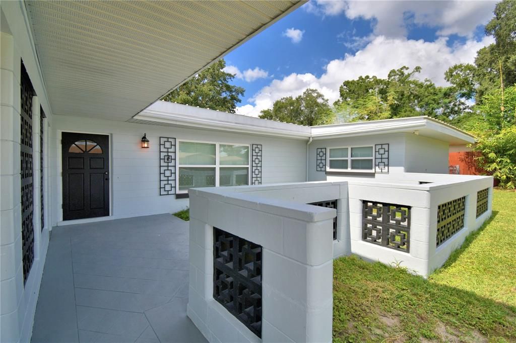 合同活跃: $259,000 (3 贝兹, 2 浴室, 1418 平方英尺)