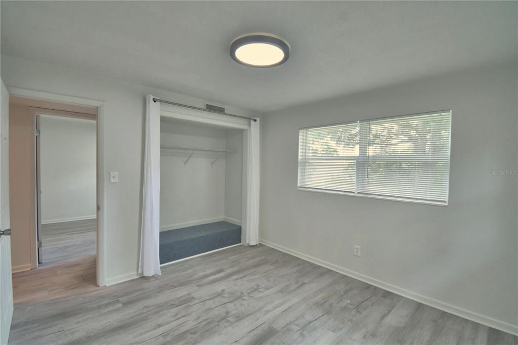 合同活跃: $259,000 (3 贝兹, 2 浴室, 1418 平方英尺)