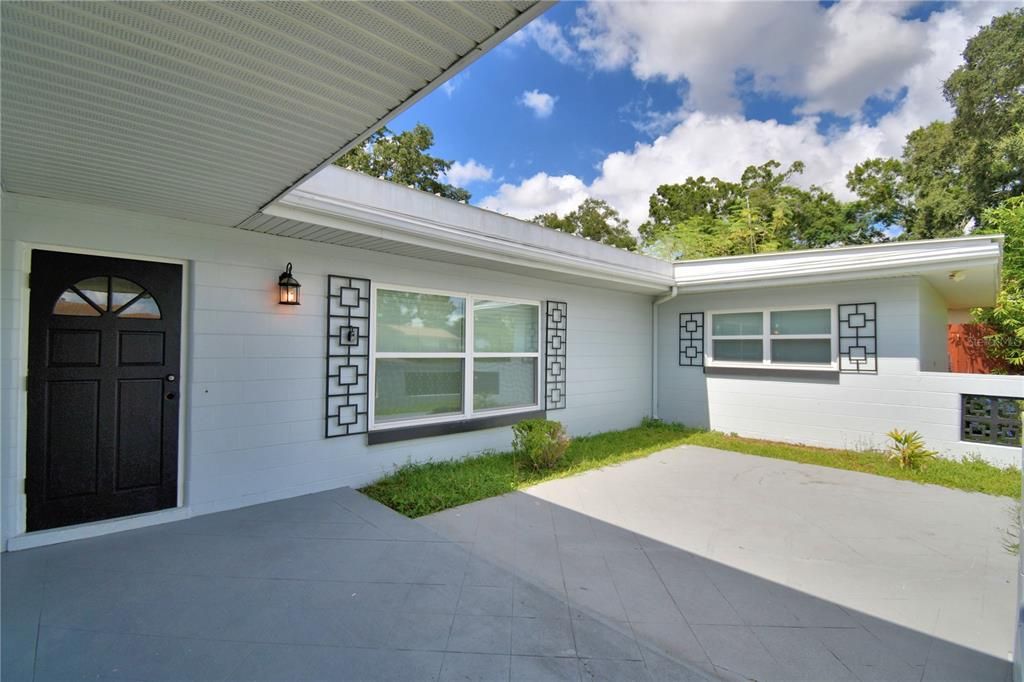 合同活跃: $259,000 (3 贝兹, 2 浴室, 1418 平方英尺)