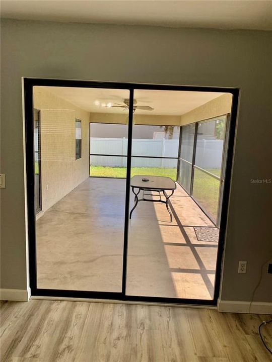 В аренду: $1,600 (3 спален, 2 ванн, 1309 Квадратных фут)