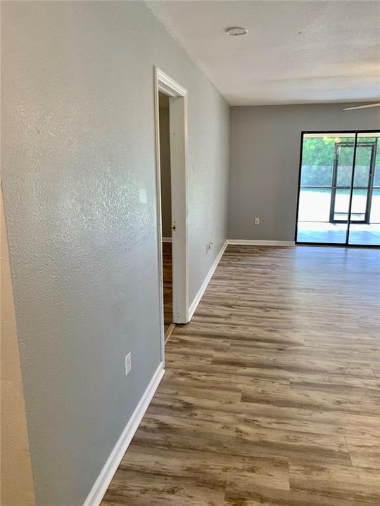 В аренду: $1,600 (3 спален, 2 ванн, 1309 Квадратных фут)