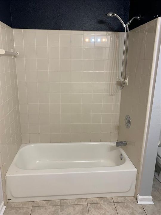 В аренду: $1,600 (3 спален, 2 ванн, 1309 Квадратных фут)