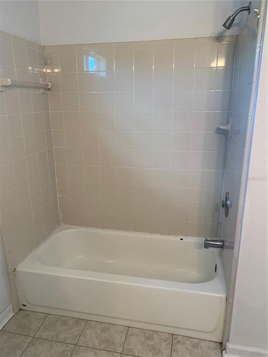 В аренду: $1,600 (3 спален, 2 ванн, 1309 Квадратных фут)