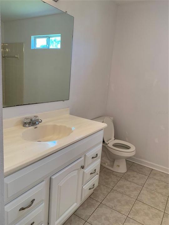 В аренду: $1,600 (3 спален, 2 ванн, 1309 Квадратных фут)