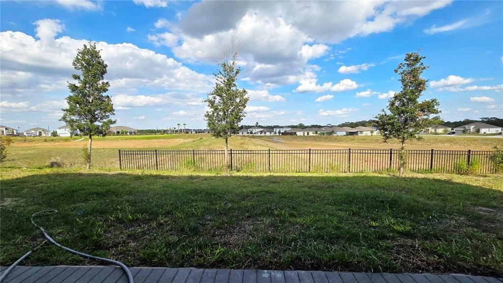 For Rent: $1,950 (3 beds, 2 baths, 1671 Square Feet)