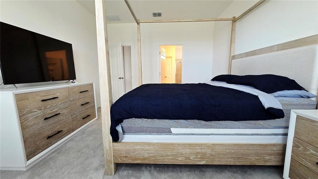 For Rent: $1,950 (3 beds, 2 baths, 1671 Square Feet)