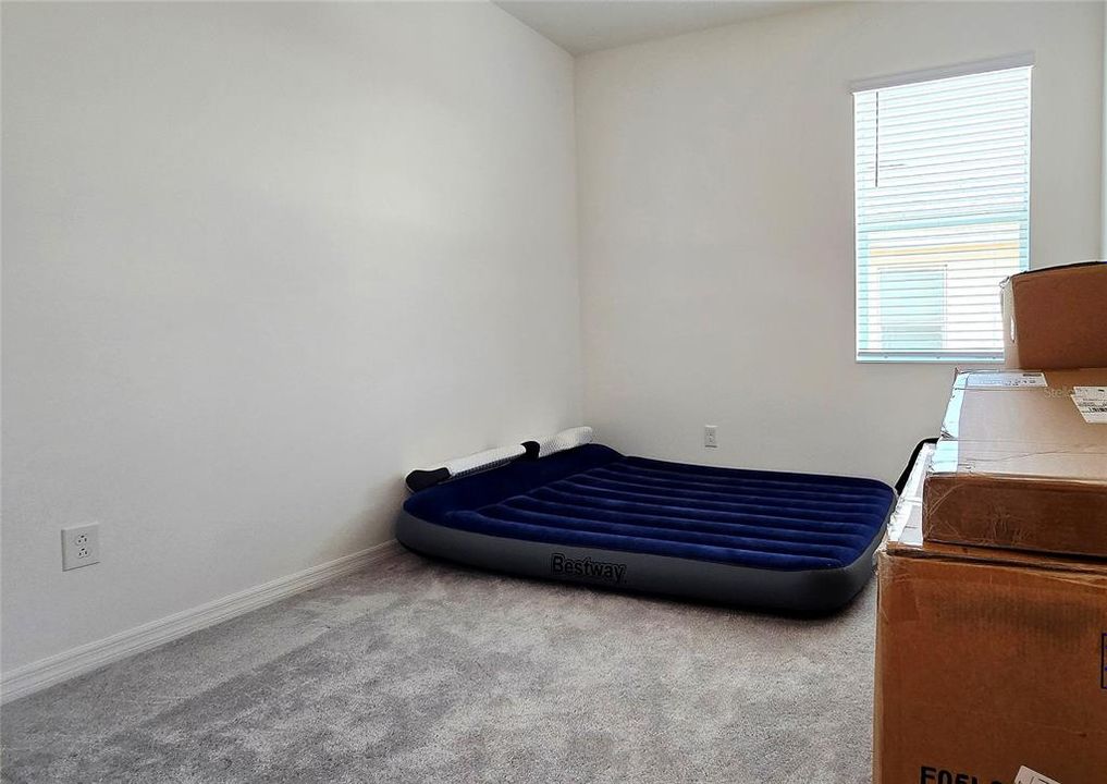 For Rent: $1,950 (3 beds, 2 baths, 1671 Square Feet)