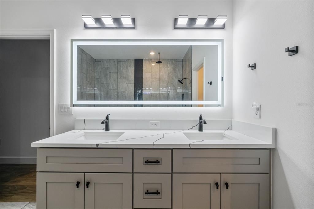 For Sale: $1,299,999 (3 beds, 3 baths, 2638 Square Feet)