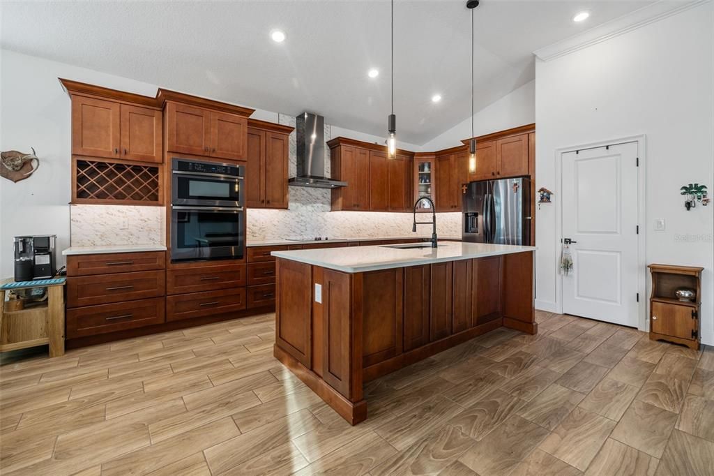 For Sale: $1,299,999 (3 beds, 3 baths, 2638 Square Feet)