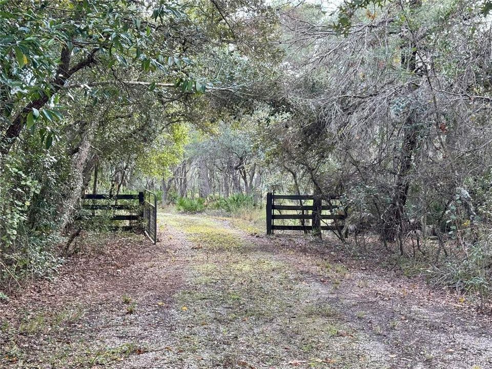 For Sale: $799,900 (3 beds, 2 baths, 3186 Square Feet)