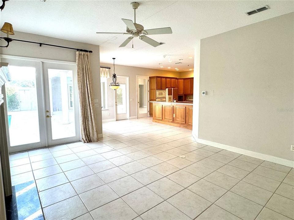 For Sale: $799,900 (3 beds, 2 baths, 3186 Square Feet)