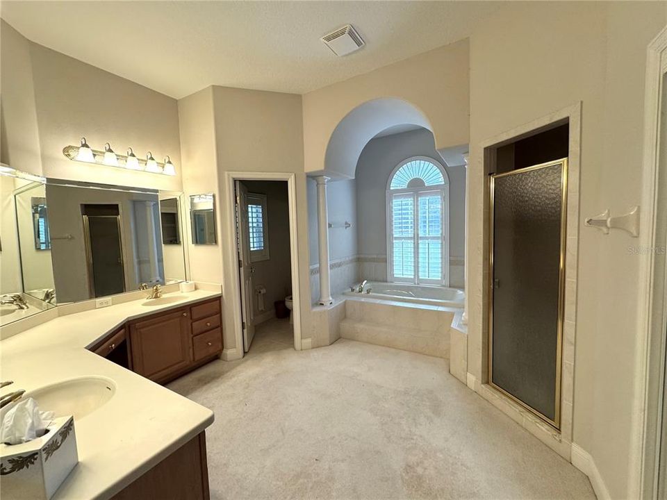 For Sale: $799,900 (3 beds, 2 baths, 3186 Square Feet)