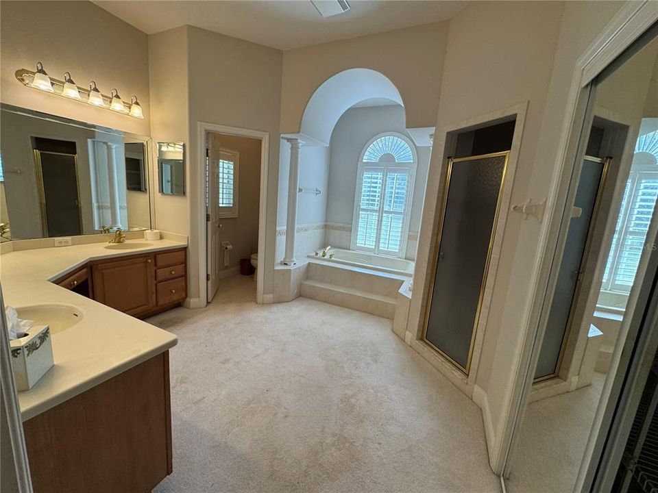 For Sale: $799,900 (3 beds, 2 baths, 3186 Square Feet)