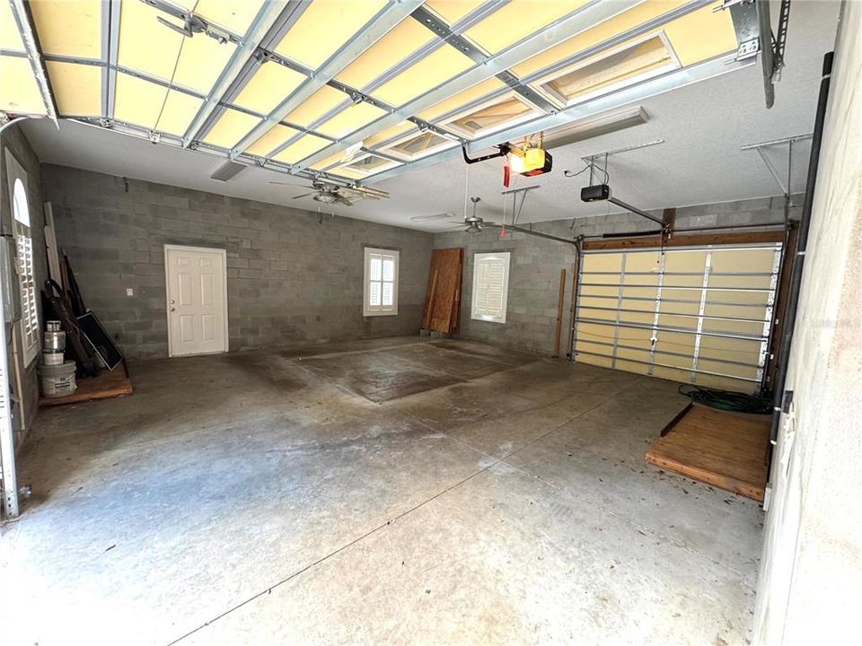 For Sale: $799,900 (3 beds, 2 baths, 3186 Square Feet)