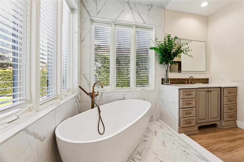 For Rent: $12,000 (3 beds, 3 baths, 2848 Square Feet)